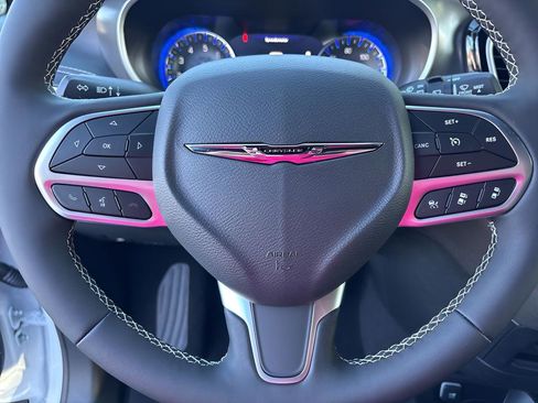 New 2026 Chrysler Pacifica Select image 13