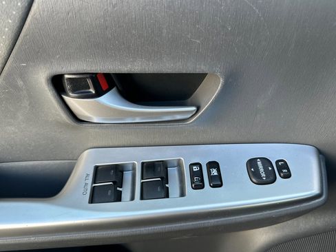 Used 2014 Toyota Prius V Three FWD image 11