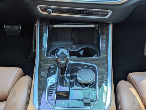 Used 2021 BMW X5 sDrive40i w/ M Sport Package image 25