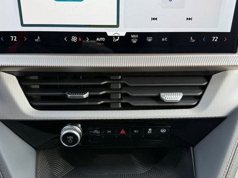 New 2026 Ford Explorer Active image 17