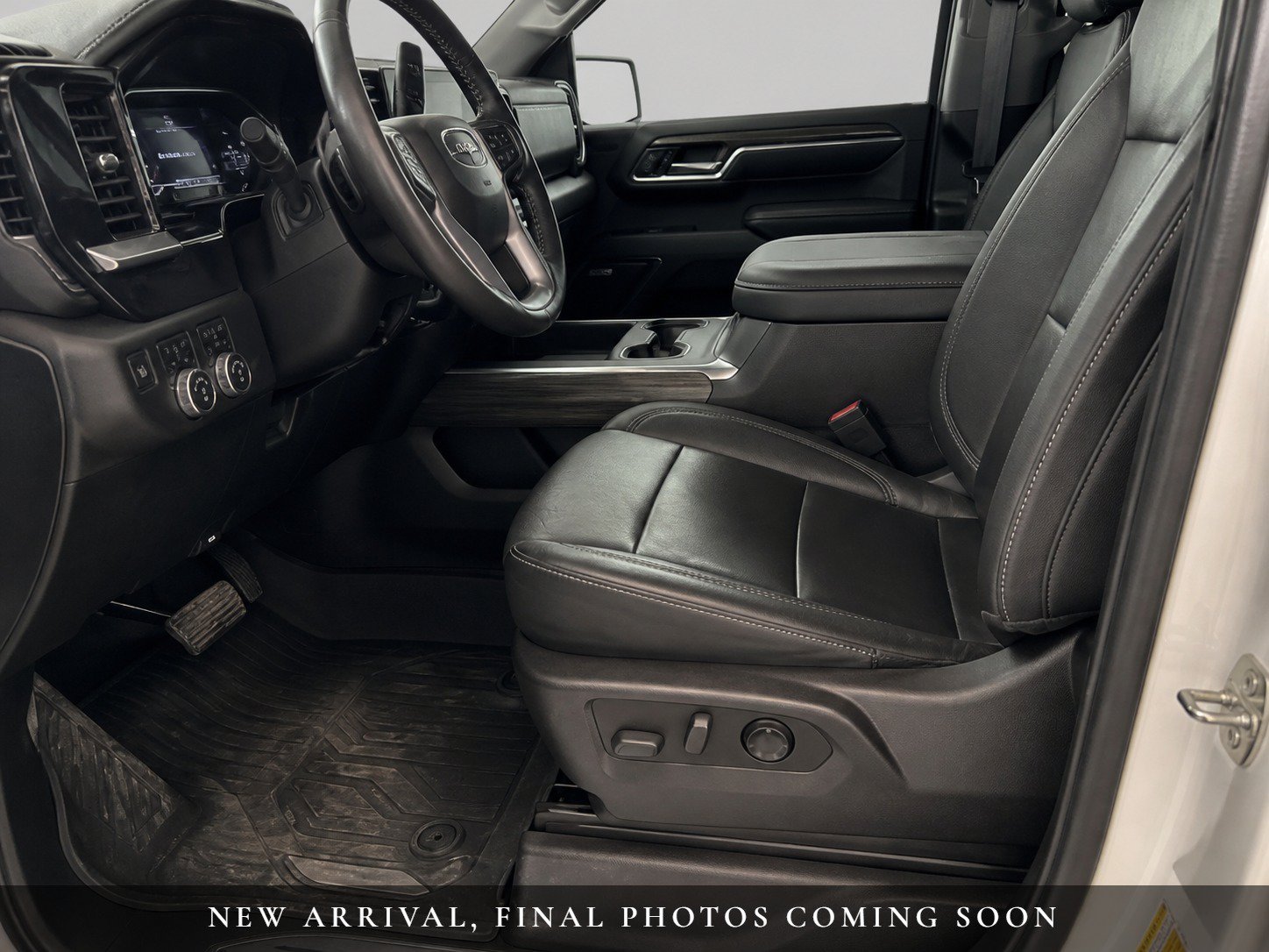 Used 2024 GMC Sierra 2500 SLT w/ SLT Premium Package AWD/4WD image 7