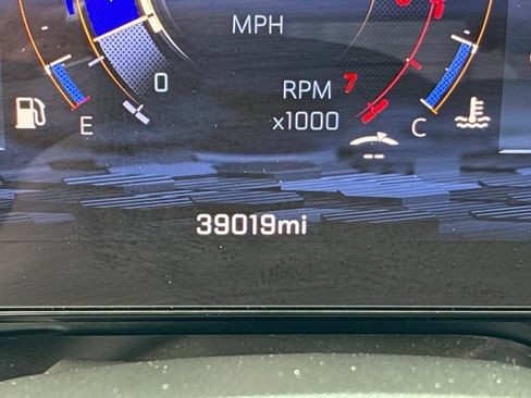 Used 2025 Chevrolet Tahoe High Country RWD image 30