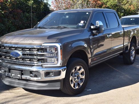 Used 2023 Ford F250 King Ranch w/ Chrome Package image 2