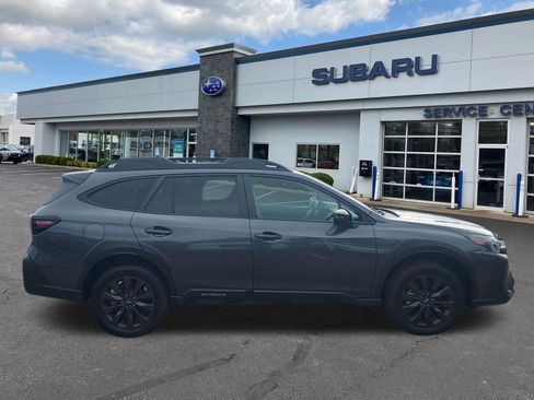 Certified 2025 Subaru Outback Onyx Edition AWD/4WD image 8
