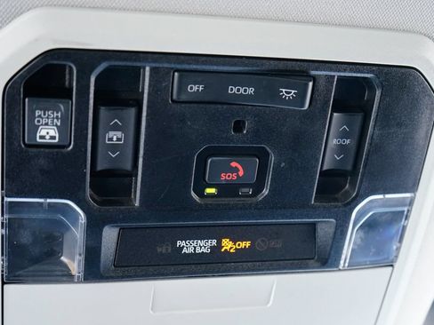 Used 2022 Toyota Tundra Limited AWD/4WD image 28