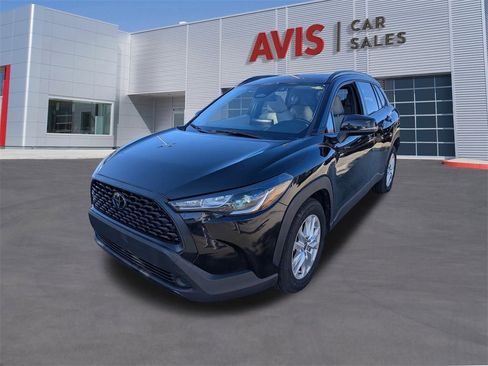 Used 2023 Toyota Corolla Cross LE image 1