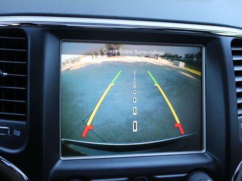 Used 2015 Jeep Grand Cherokee Limited w/ Luxury Group II RWD image 13