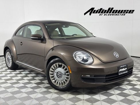 Used 2013 Volkswagen Beetle 2.5 image 1