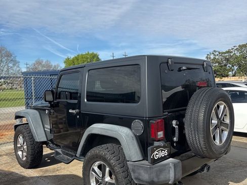 Used 2015 Jeep Wrangler Sport w/ Connectivity Group image 7