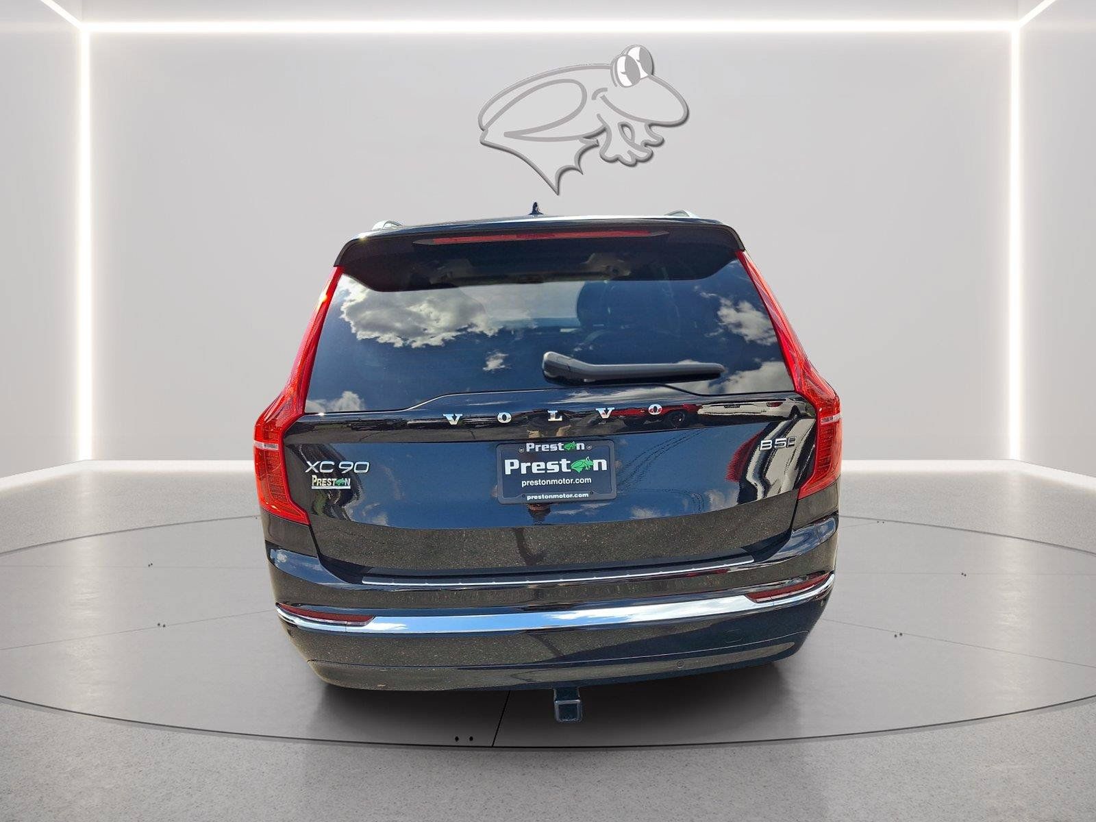 Used 2023 Volvo XC90 B5 Plus w/ Protection Package Premier AWD/4WD image 5