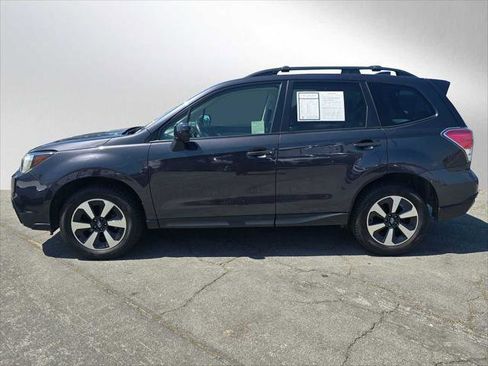 Used 2018 Subaru Forester 2.5i Premium AWD/4WD image 6