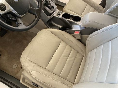 Used 2016 Ford Escape SE w/ SE Leather Comfort Package image 26