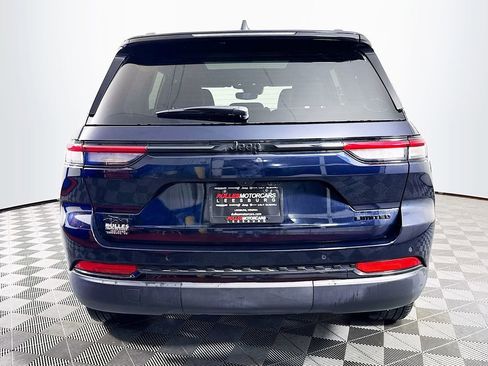 Used 2024 Jeep Grand Cherokee Limited w/ Black Appearance Package image 6