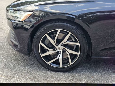 Used 2020 Volvo S60 T6 Momentum AWD/4WD image 29