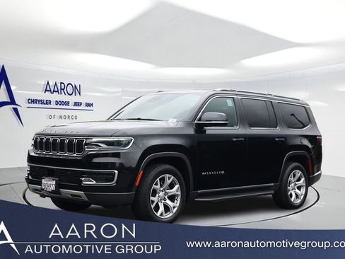 Used 2022 Jeep Wagoneer Series II RWD image 1