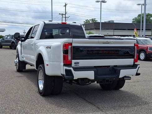 Certified 2026 Ford F450 Platinum w/ Camper Package AWD/4WD image 8