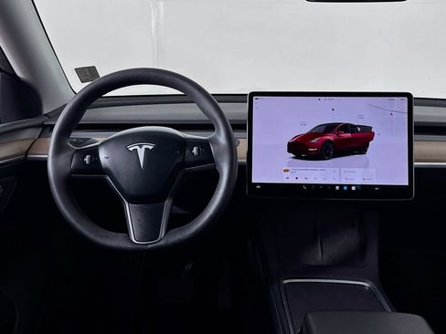 Used 2023 Tesla Model Y Long Range AWD/4WD image 37