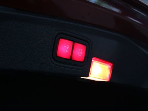 Used 2019 Mercedes-Benz C 300 Coupe image 14