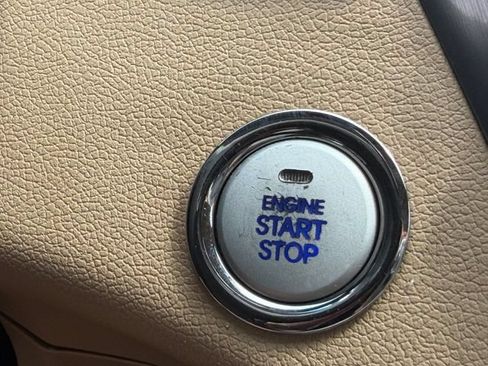 Used 2015 Hyundai Sonata Limited w/ Option Group 02 FWD image 24