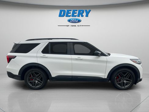 Used 2025 Ford Explorer ST w/ Sun And Sound Package AWD/4WD image 11