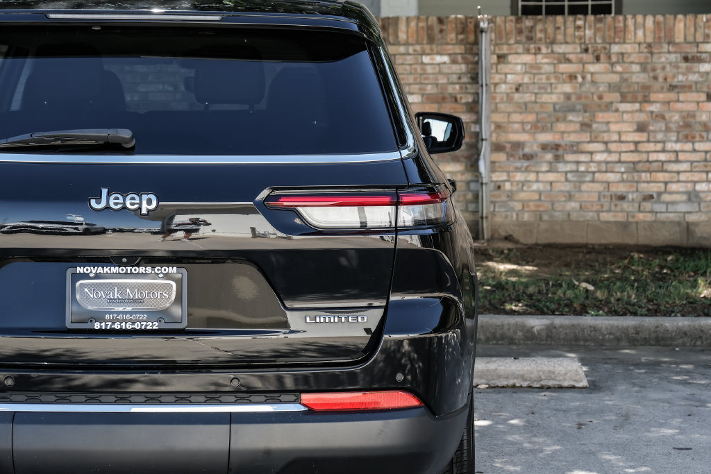 Used 2023 Jeep Grand Cherokee L Limited AWD/4WD image 65