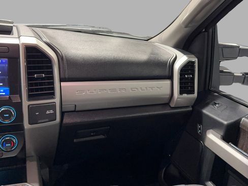 Used 2020 Ford F250 Lariat w/ Lariat Value Package image 29