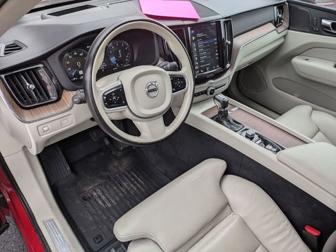 Used 2019 Volvo XC60 T5 Inscription w/ Protection Package Premier AWD/4WD image 11