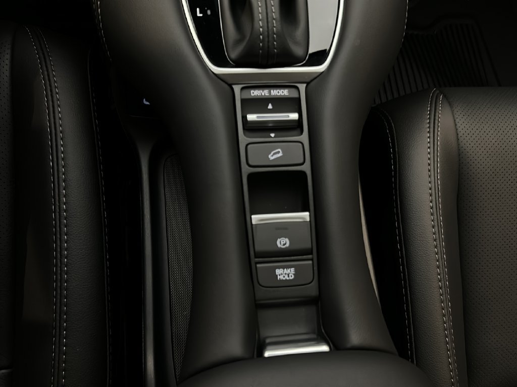 Certified 2027 Honda HR-V EX-L image 34