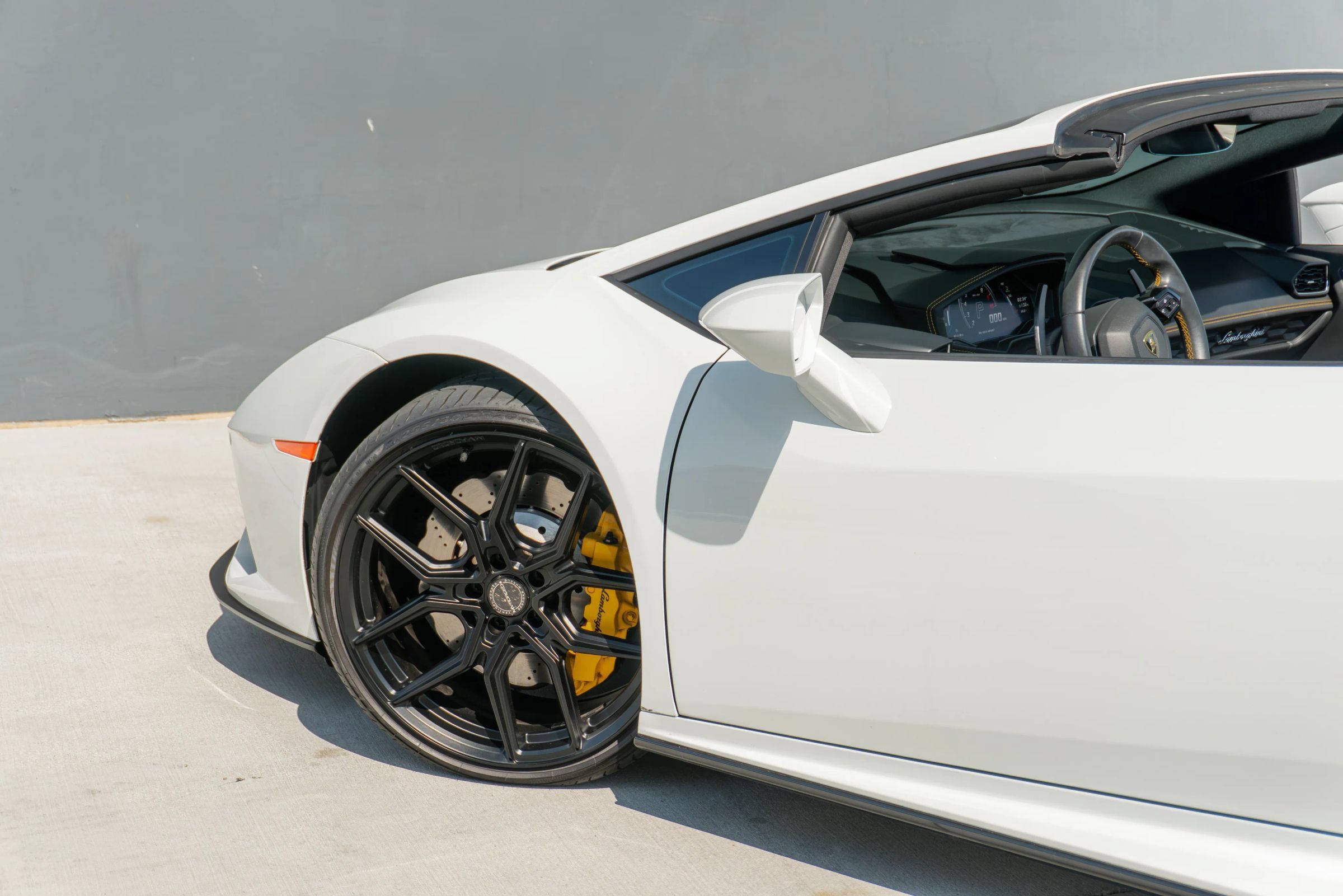 Used 2021 Lamborghini Huracan EVO RWD image 48