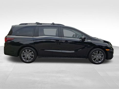 Used 2026 Honda Odyssey Touring image 7