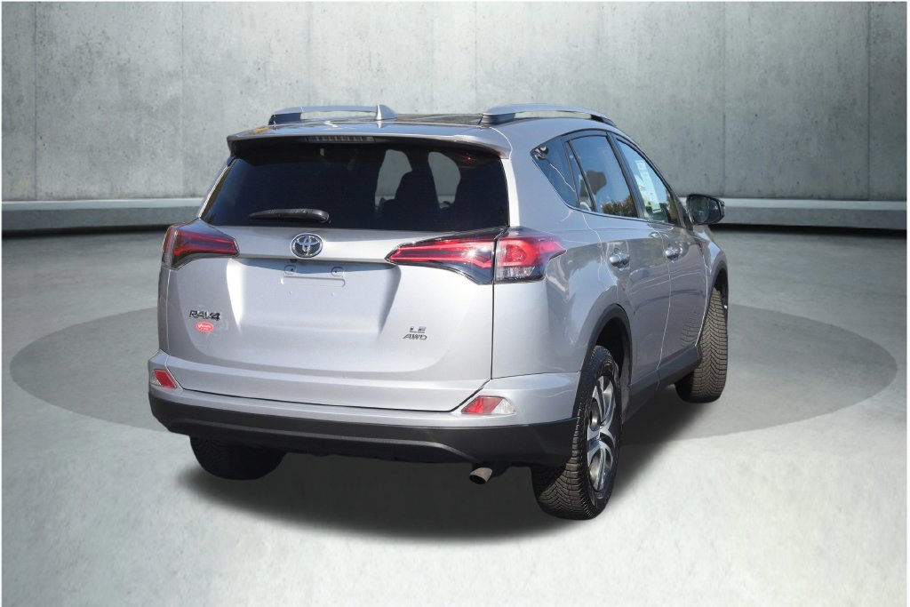 Used 2016 Toyota RAV4 LE AWD/4WD image 13
