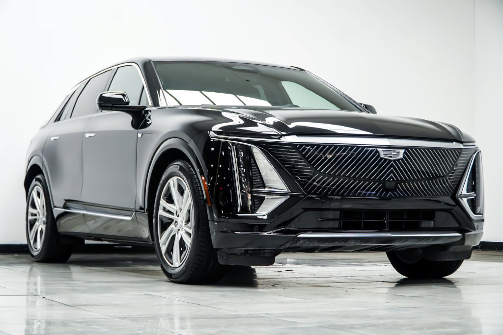 Used 2024 Cadillac Lyriq Tech RWD image 4