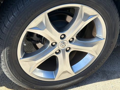 Used 2013 Toyota Venza LE w/ LE Preferred Pkg FWD image 4
