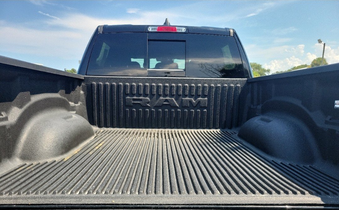 Used 2025 RAM 1500 Laramie w/ Sport Appearance Package AWD/4WD image 6