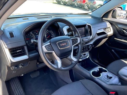 Used 2024 GMC Terrain SLE image 18