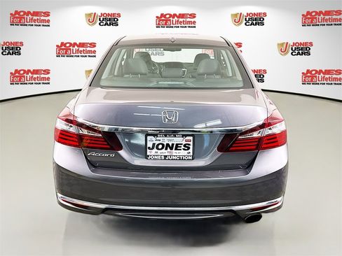 Used 2017 Honda Accord EX-L image 15