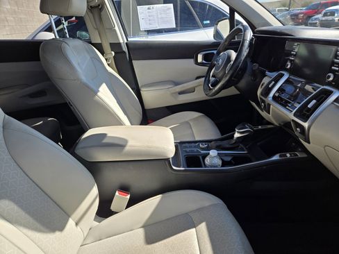 Certified 2021 Kia Sorento S w/ Panoramic Sunroof Package image 3