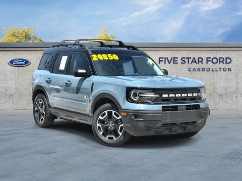 Certified 2022 Ford Bronco Sport Outer Banks w/ Tech Package AWD/4WD image 1