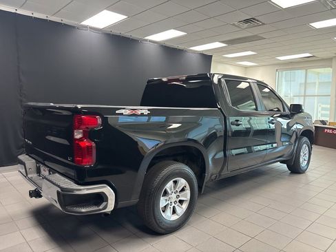 Used 2021 Chevrolet Silverado 1500 LT image 3