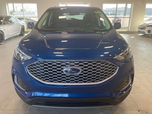 Used 2023 Ford Edge SEL w/ Convenience Package image 2