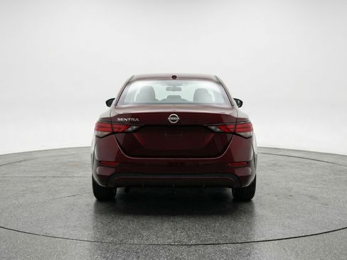 Used 2025 Nissan Sentra SV image 7