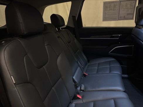 Certified 2023 Kia Telluride EX image 23