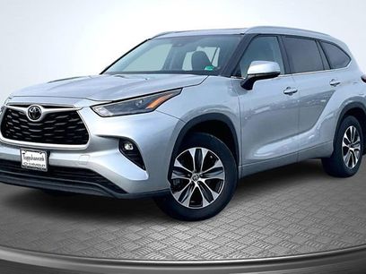 Used 2023 Toyota Highlander L