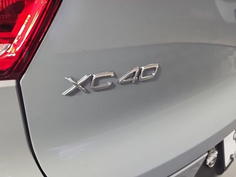 Certified 2026 Volvo XC40 B5 Plus AWD/4WD image 13