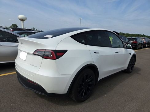 Used 2023 Tesla Model Y Long Range AWD/4WD image 4