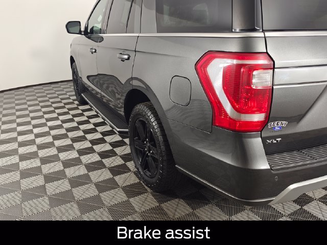 Used 2020 Ford Expedition XLT w/ Equipment Group 202A AWD/4WD image 29