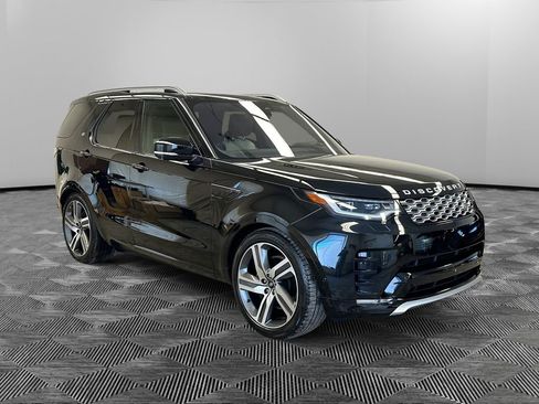 Used 2023 Land Rover Discovery Metropolitan Edition image 7