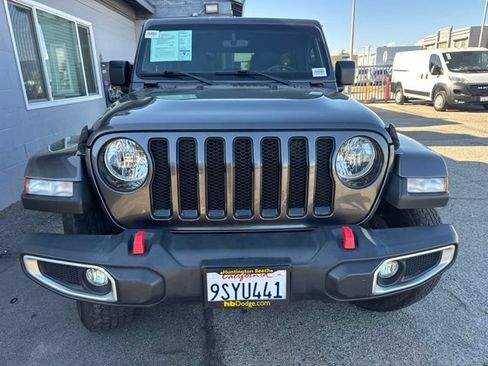 Used 2022 Jeep Wrangler Unlimited Sahara AWD/4WD image 2