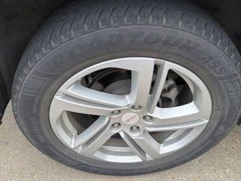 Used 2018 GMC Terrain SLE w/ LPO, Cargo Package image 4