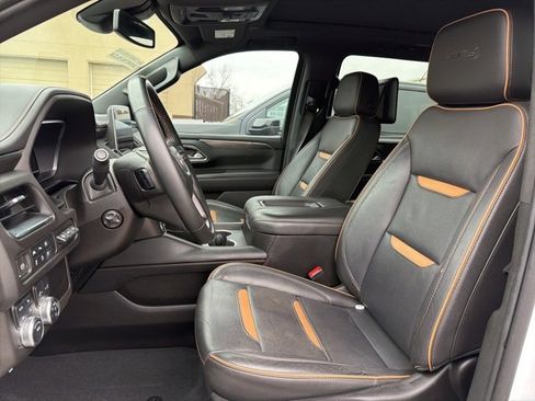 Used 2023 GMC Yukon XL AT4 w/ Technology Package image 24